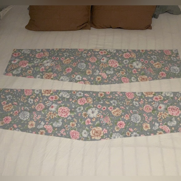 2 Vintage floral window valances 56” length - Picture 3 of 15